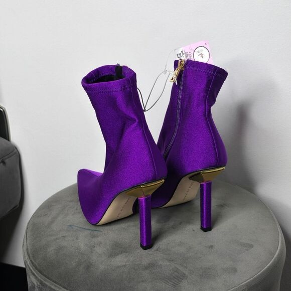 Good American Neoprene Kickstand Sock Bootie - Picture 9 of 10